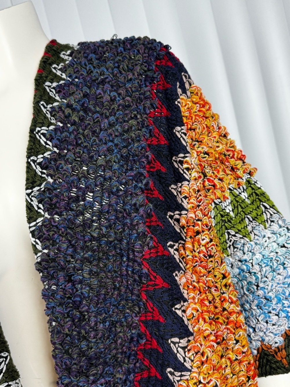 Colorful Crochet Patterned Ruana Shawl – Boho Tassel Wrap – NWOT - Picture 4 of 9